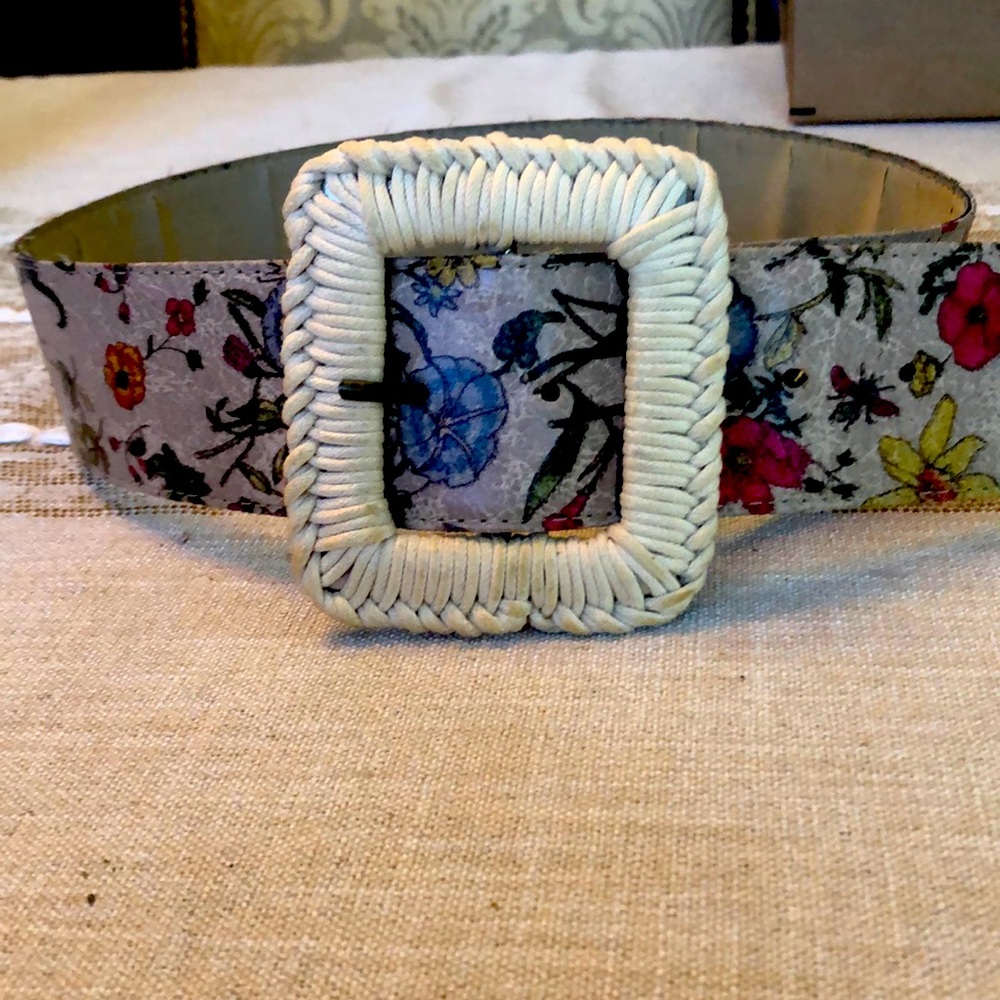 Floral belt